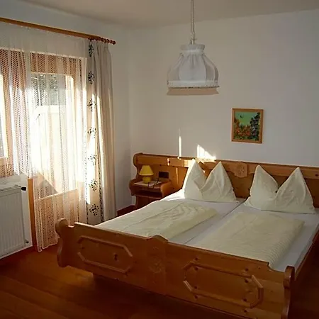 Marienhof 3*
